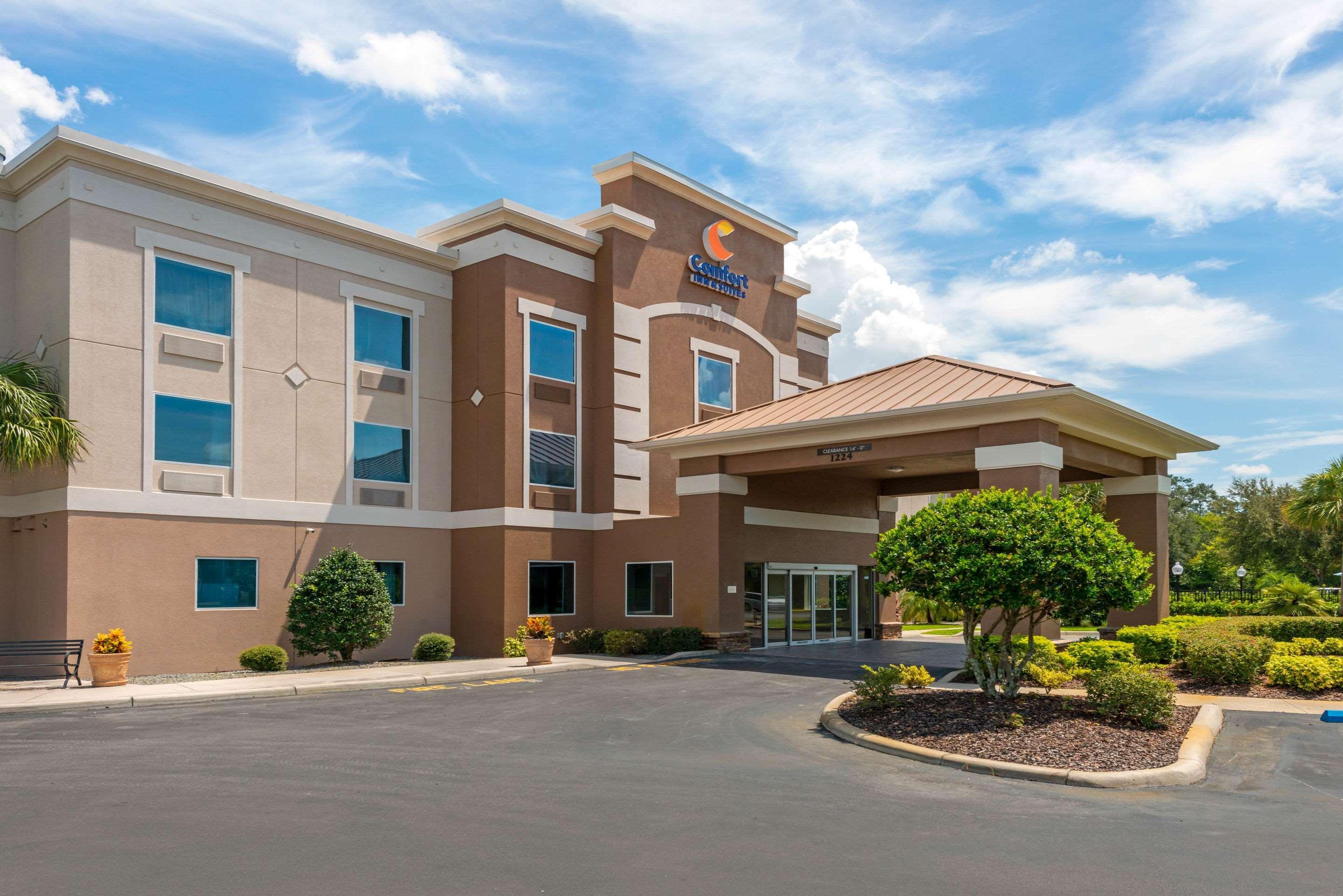 Comfort Inn & Suites Wildwood - The Villages Exterior photo