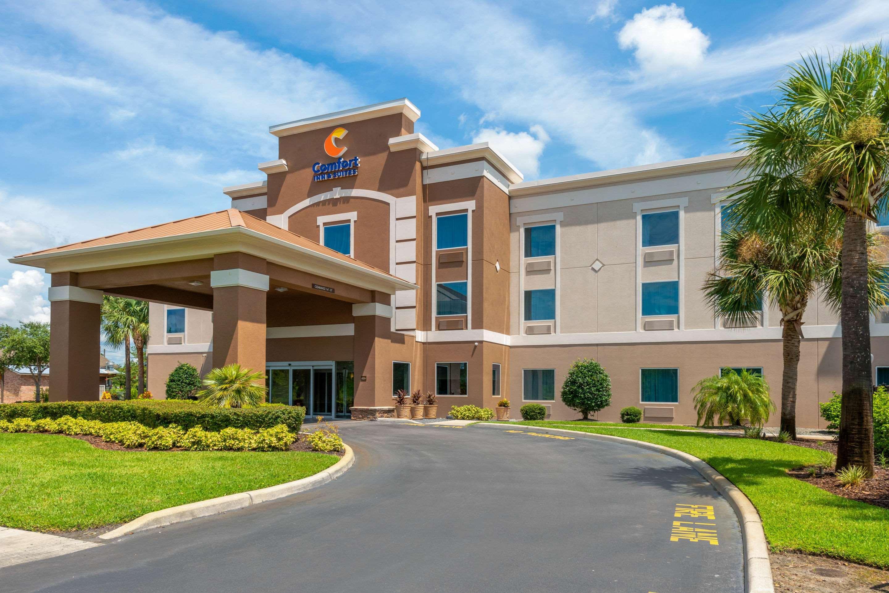 Comfort Inn & Suites Wildwood - The Villages Exterior photo