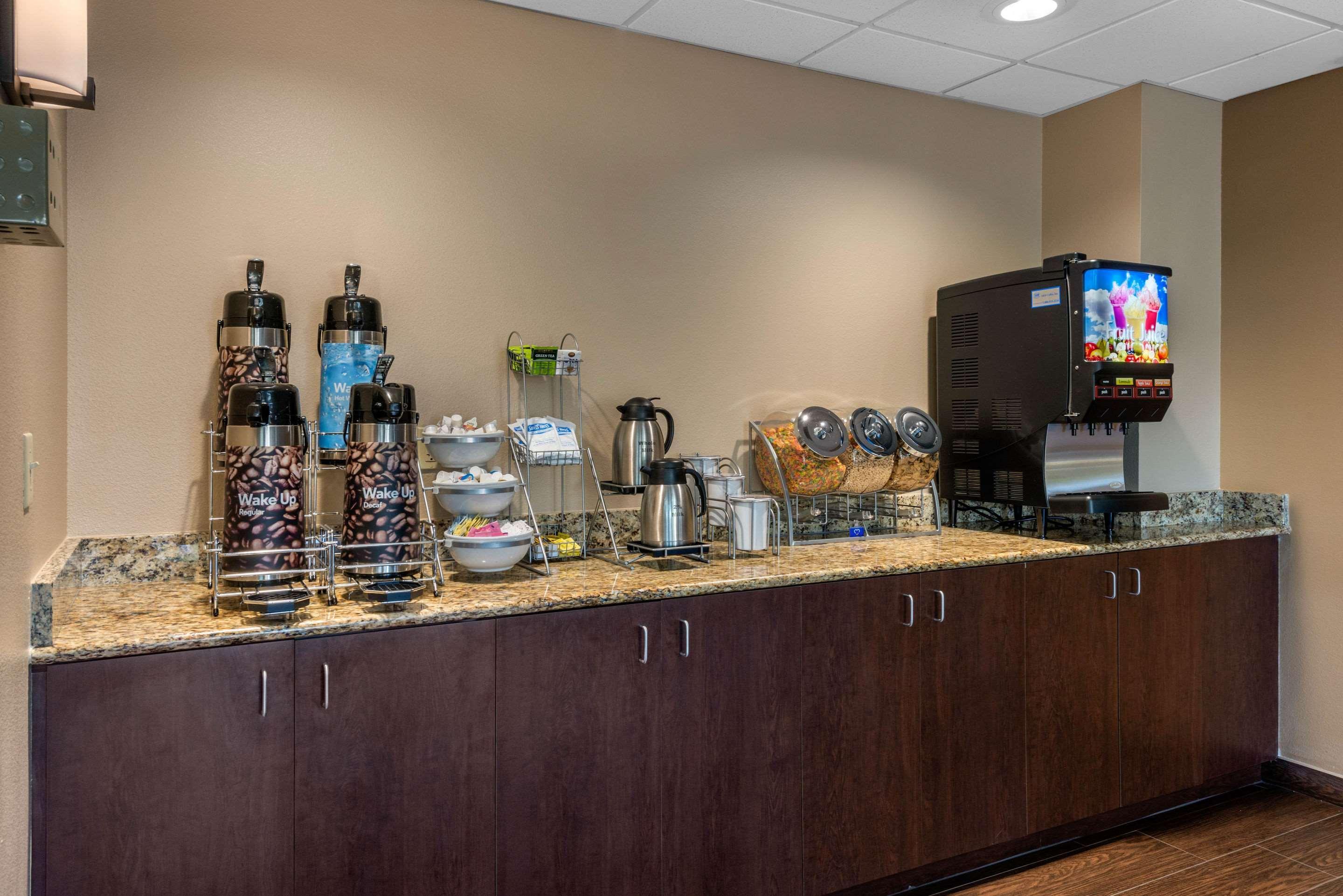 Comfort Inn & Suites Wildwood - The Villages Exterior photo
