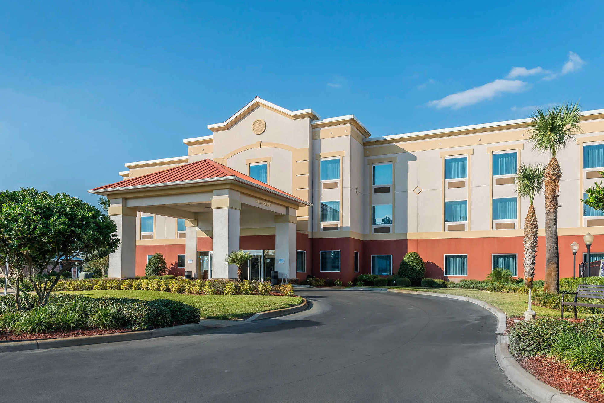Comfort Inn & Suites Wildwood - The Villages Exterior photo